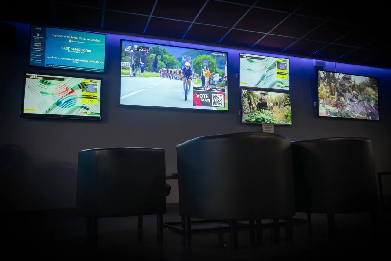 Bar & Lounge